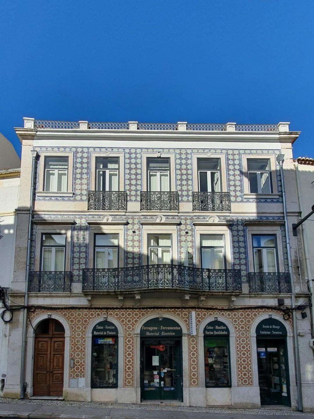 Charming Close To Lx Factory Apartment Lisbon